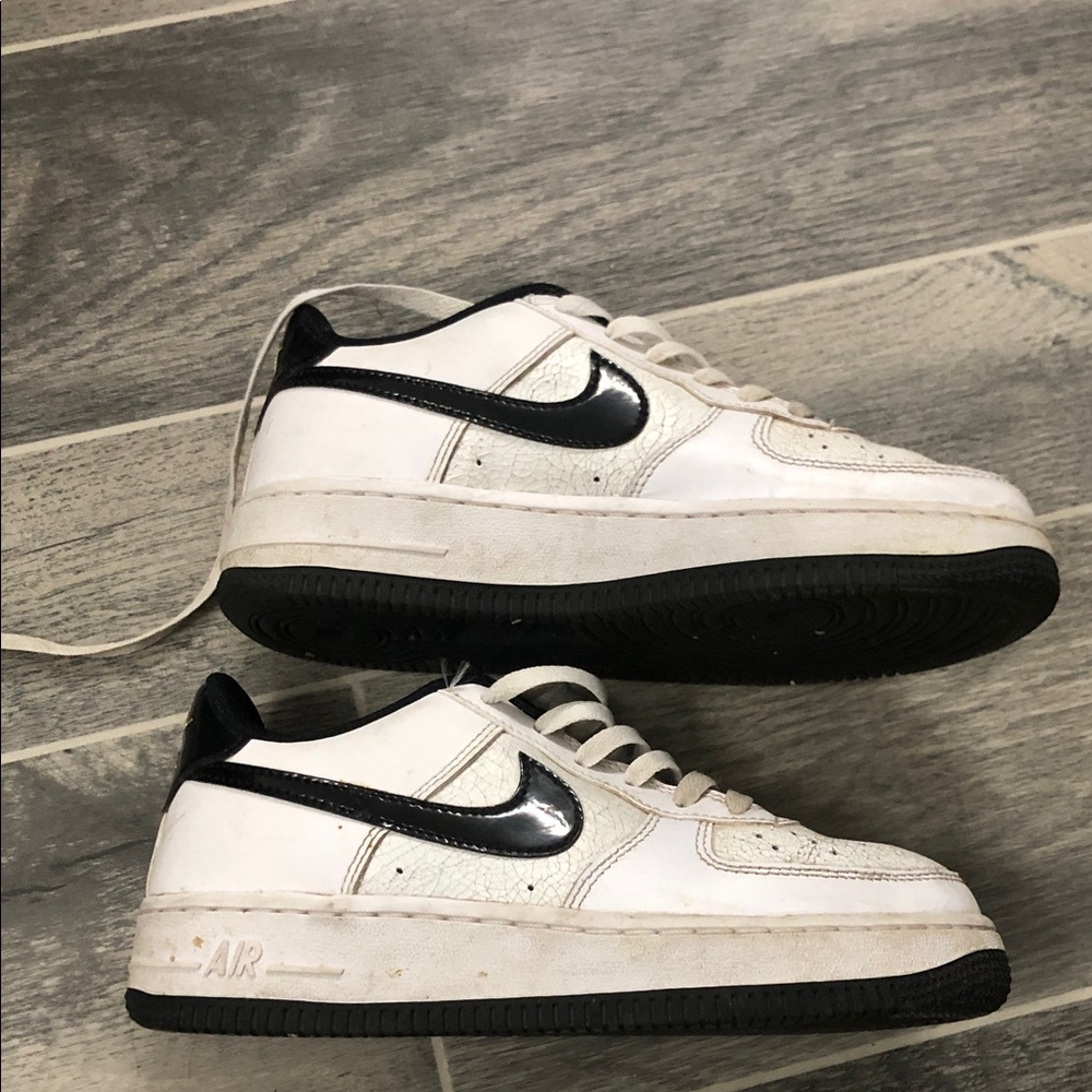 Nike Kids Black and White Sneakers